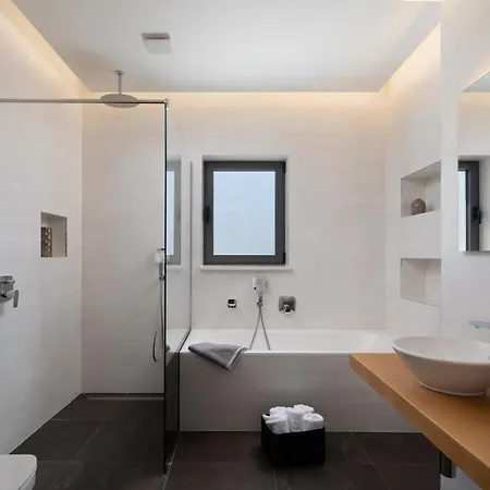 Vila Old Olive I - Heated Pool - By Vivi Rent