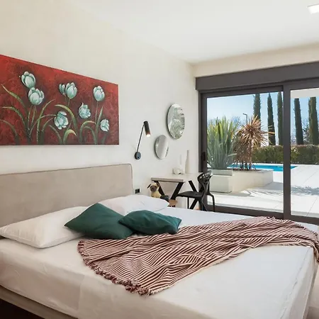 Vila Old Olive I - Heated Pool - By Vivi Rent