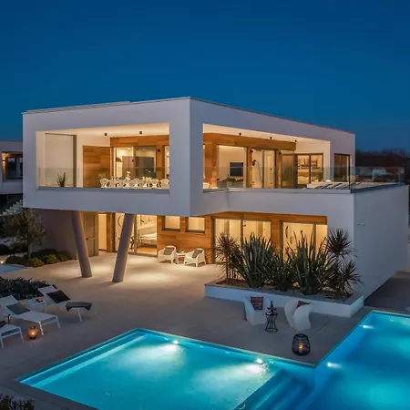 Villa Old Olive I - Heated Pool - By Vivi Rent Vodnjan
