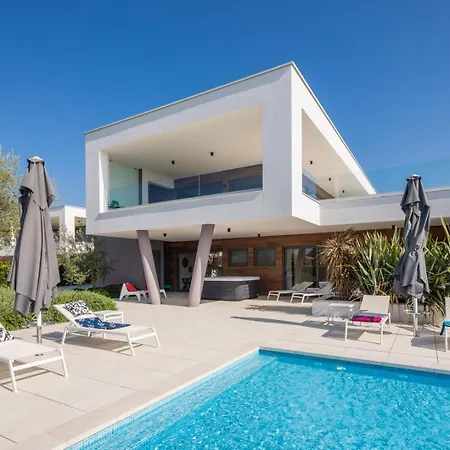 Vila Old Olive I - Heated Pool - By Vivi Rent